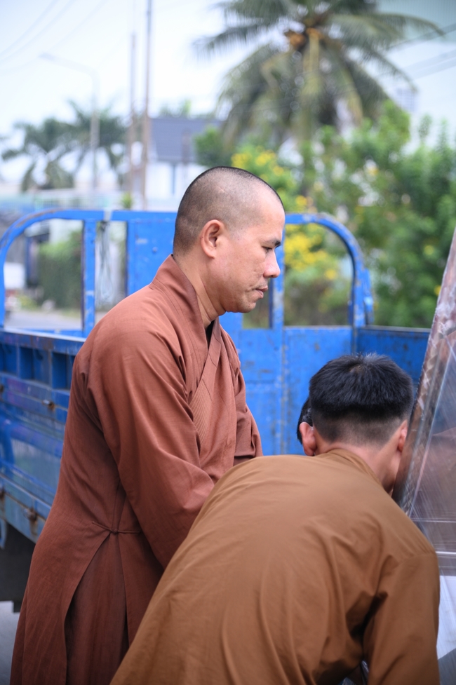 Chương trình từ thiện “Phương tiện nghĩa tình”