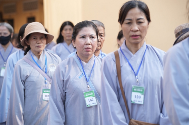 Dharma talk Having no practice is very suffering - Senior Thich Tri Hue in the 107th Seven-day Retreat