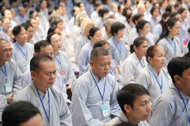 Dharma talk Having no practice is very suffering - Senior Thich Tri Hue in the 107th Seven-day Retreat