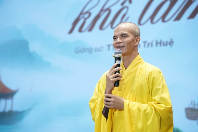 Dharma talk Having no practice is very suffering - Senior Thich Tri Hue in the 107th Seven-day Retreat