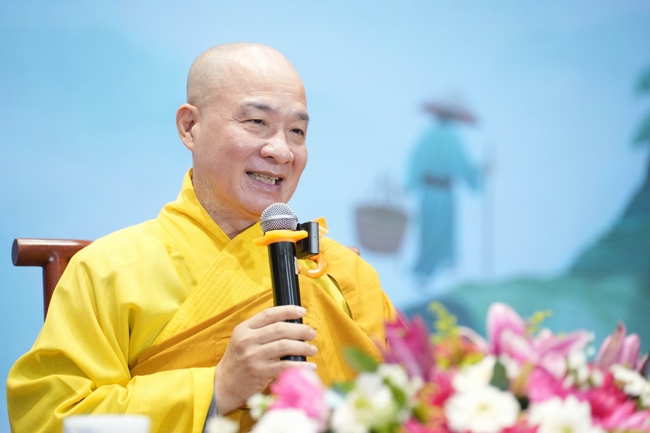Dharma talk Having no practice is very suffering - Senior Thich Tri Hue in the 107th Seven-day Retreat