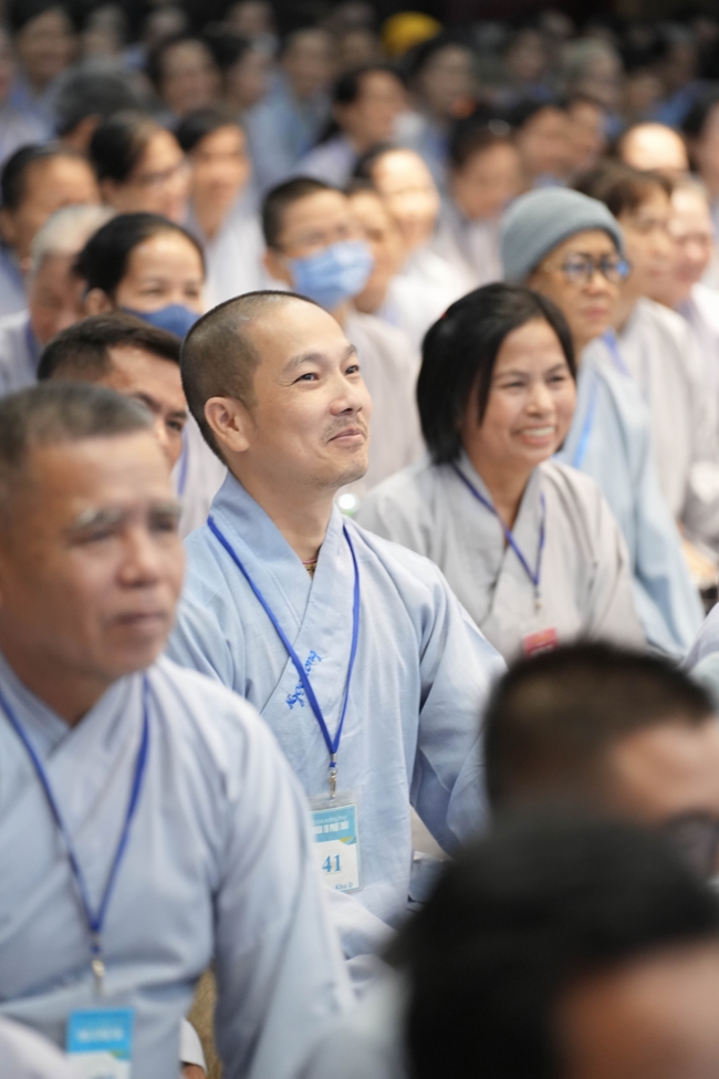 Dharma talk Having no practice is very suffering - Senior Thich Tri Hue in the 107th Seven-day Retreat