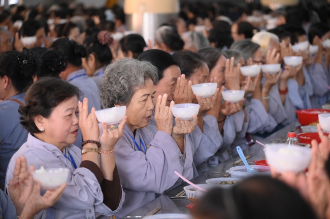 Pháp thoại Lời nhắn gửi sau cùng của thiên tài Steve Jobs” – Thượng toạ Thích Phước Tiến | Khóa tu Phật thất 107.