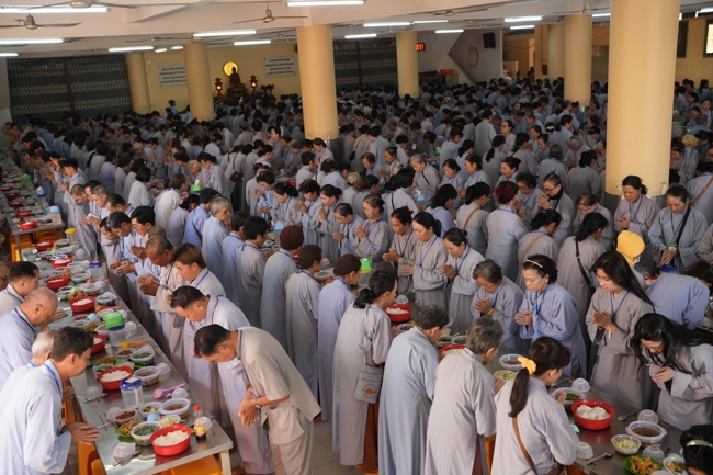 Pháp thoại Lời nhắn gửi sau cùng của thiên tài Steve Jobs” – Thượng toạ Thích Phước Tiến | Khóa tu Phật thất 107.