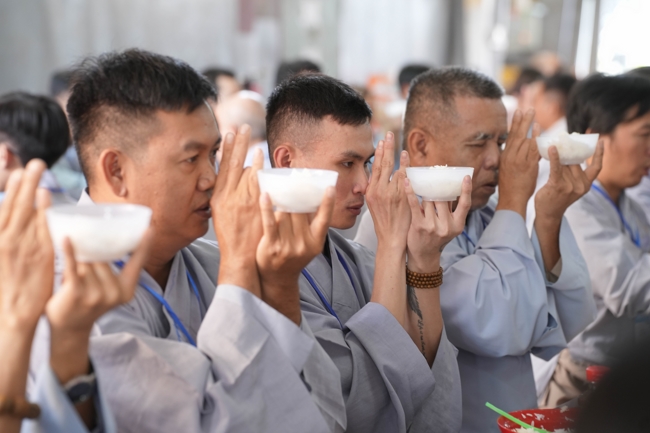 Pháp thoại Lời nhắn gửi sau cùng của thiên tài Steve Jobs” – Thượng toạ Thích Phước Tiến | Khóa tu Phật thất 107.