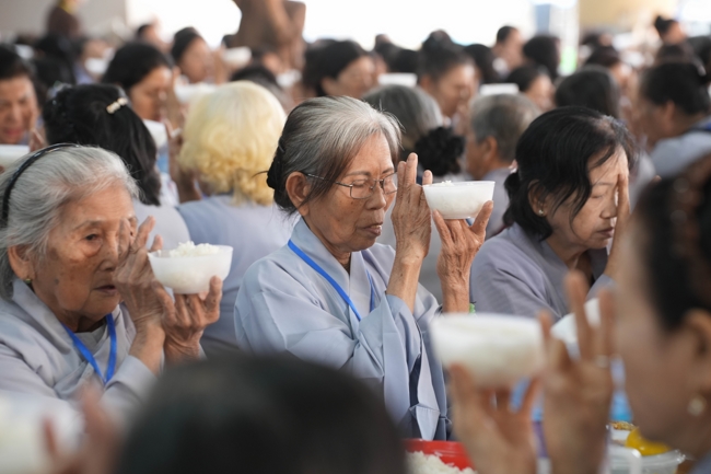 Pháp thoại Lời nhắn gửi sau cùng của thiên tài Steve Jobs” – Thượng toạ Thích Phước Tiến | Khóa tu Phật thất 107.