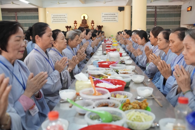 Pháp thoại Lời nhắn gửi sau cùng của thiên tài Steve Jobs” – Thượng toạ Thích Phước Tiến | Khóa tu Phật thất 107.