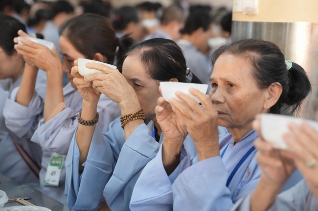 Pháp thoại Lời nhắn gửi sau cùng của thiên tài Steve Jobs” – Thượng toạ Thích Phước Tiến | Khóa tu Phật thất 107.