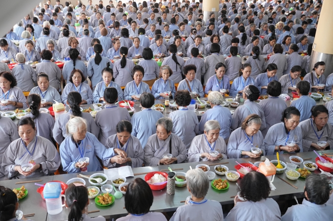 Pháp thoại Lời nhắn gửi sau cùng của thiên tài Steve Jobs” – Thượng toạ Thích Phước Tiến | Khóa tu Phật thất 107.