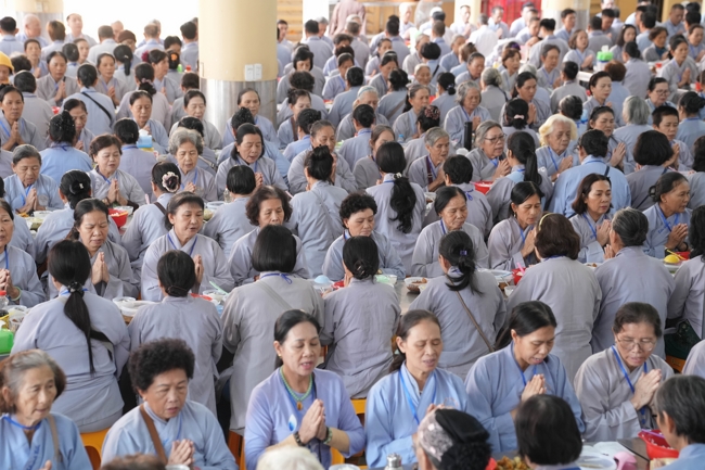 Pháp thoại Lời nhắn gửi sau cùng của thiên tài Steve Jobs” – Thượng toạ Thích Phước Tiến | Khóa tu Phật thất 107.