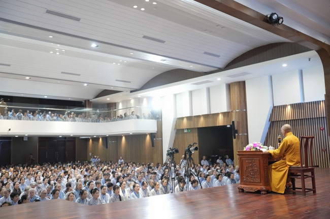 Pháp thoại Lời nhắn gửi sau cùng của thiên tài Steve Jobs” – Thượng toạ Thích Phước Tiến | Khóa tu Phật thất 107.