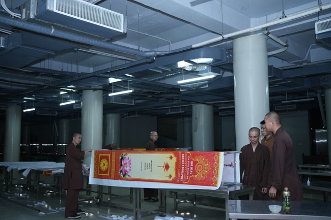 Công tác chuẩn bị đại lễ hoa đăng kỷ niệm đức Phật A-di-đà năm 2026