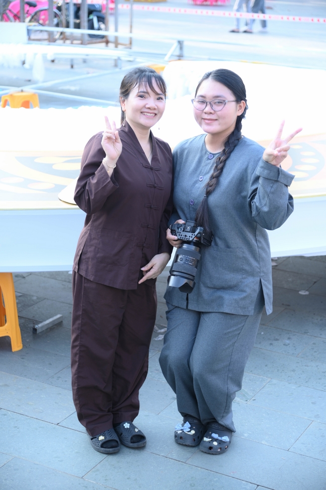 Công tác chuẩn bị đại lễ hoa đăng kỷ niệm đức Phật A-di-đà năm 2026