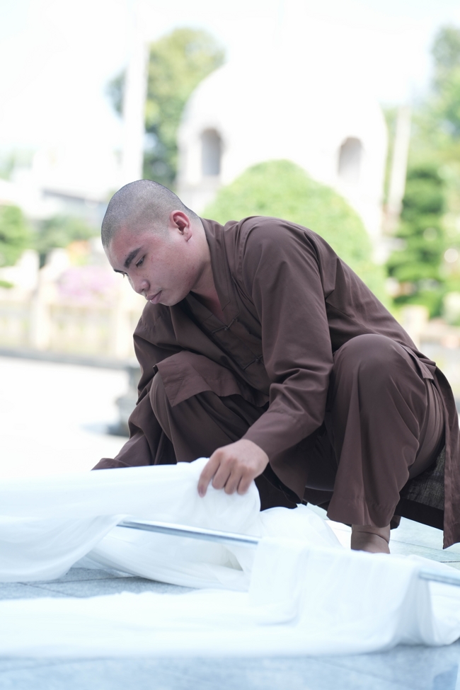 Công tác chuẩn bị đại lễ hoa đăng kỷ niệm đức Phật A-di-đà năm 2026