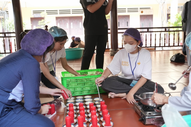 Công tác chuẩn bị đại lễ hoa đăng kỷ niệm đức Phật A-di-đà năm 2026