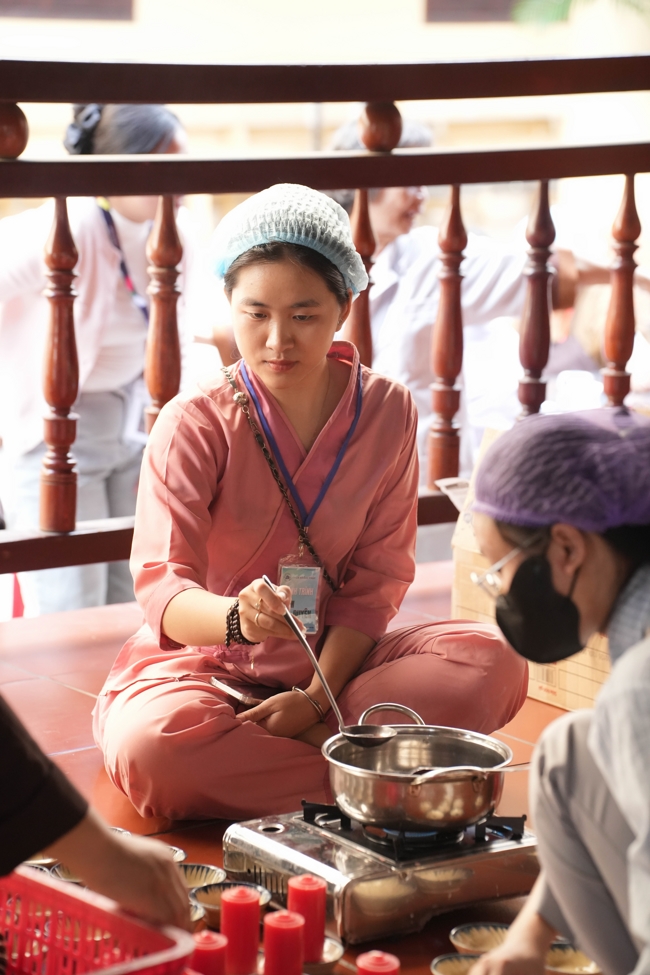 Công tác chuẩn bị đại lễ hoa đăng kỷ niệm đức Phật A-di-đà năm 2026