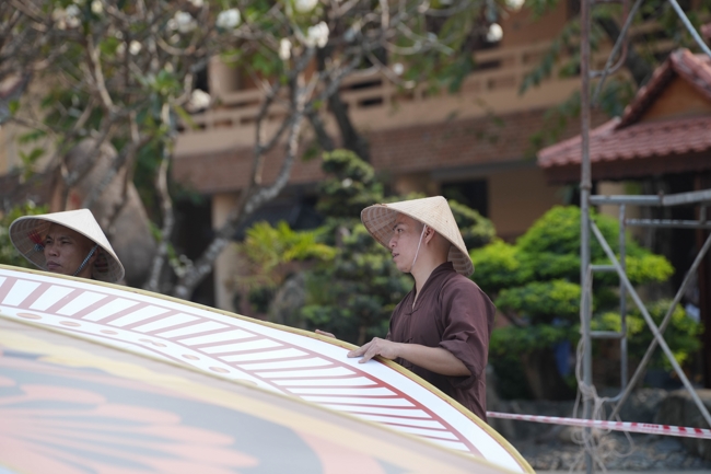 Công tác chuẩn bị đại lễ hoa đăng kỷ niệm đức Phật A-di-đà năm 2026