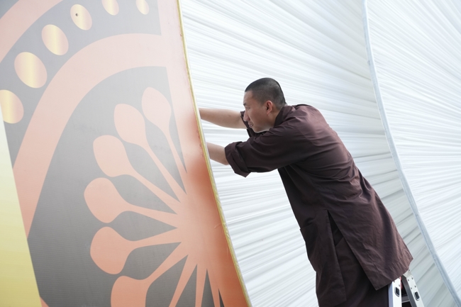 Công tác chuẩn bị đại lễ hoa đăng kỷ niệm đức Phật A-di-đà năm 2026