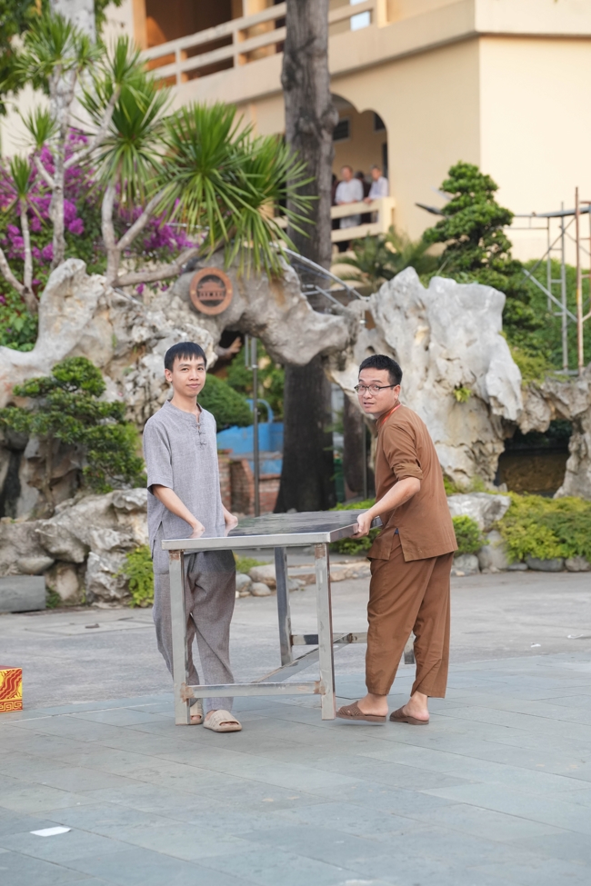 Công tác chuẩn bị đại lễ hoa đăng kỷ niệm đức Phật A-di-đà năm 2026