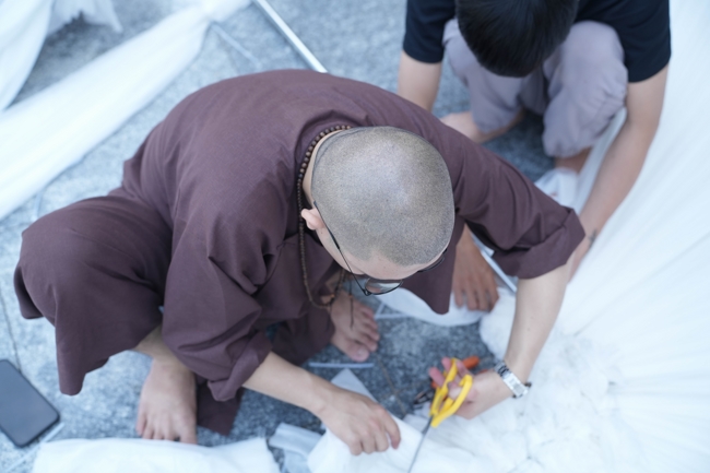 Công tác chuẩn bị đại lễ hoa đăng kỷ niệm đức Phật A-di-đà năm 2026