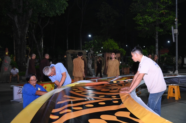 Công tác chuẩn bị đại lễ hoa đăng kỷ niệm đức Phật A-di-đà năm 2026