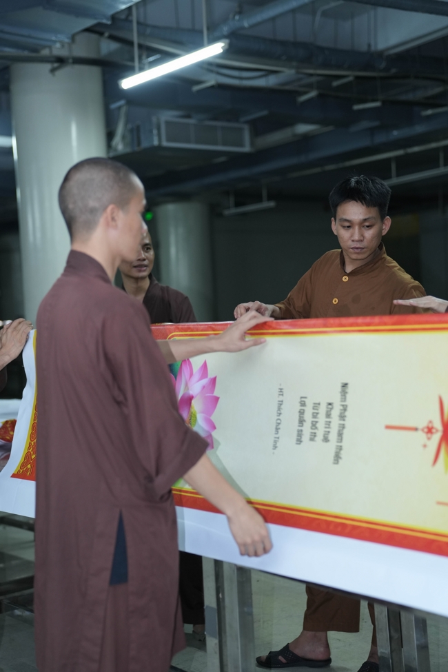 Công tác chuẩn bị đại lễ hoa đăng kỷ niệm đức Phật A-di-đà năm 2026