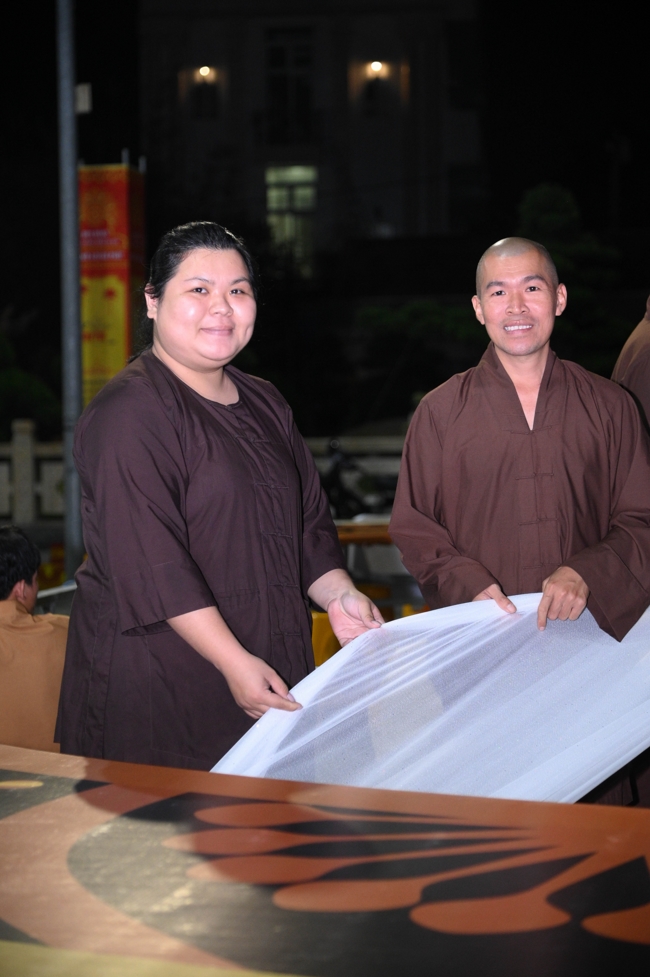 Công tác chuẩn bị đại lễ hoa đăng kỷ niệm đức Phật A-di-đà năm 2026