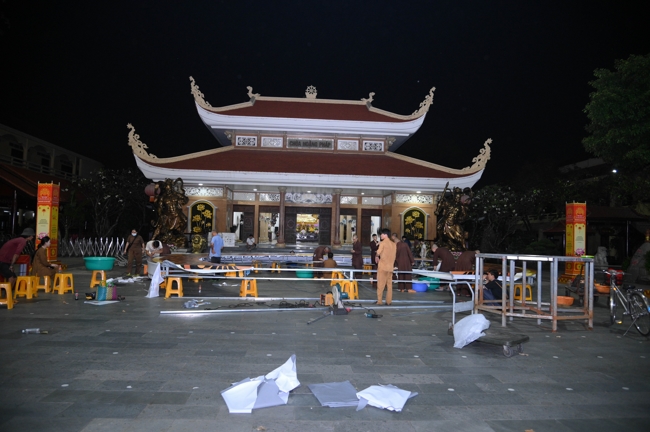 Công tác chuẩn bị đại lễ hoa đăng kỷ niệm đức Phật A-di-đà năm 2026