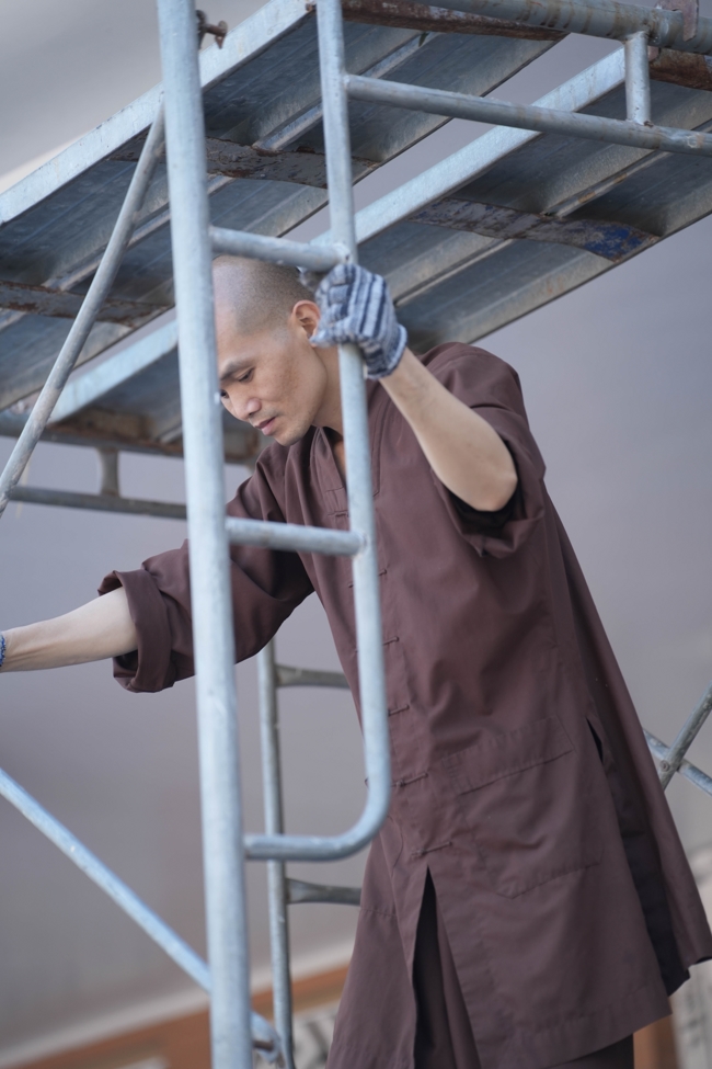 Công tác chuẩn bị đại lễ hoa đăng kỷ niệm đức Phật A-di-đà năm 2026