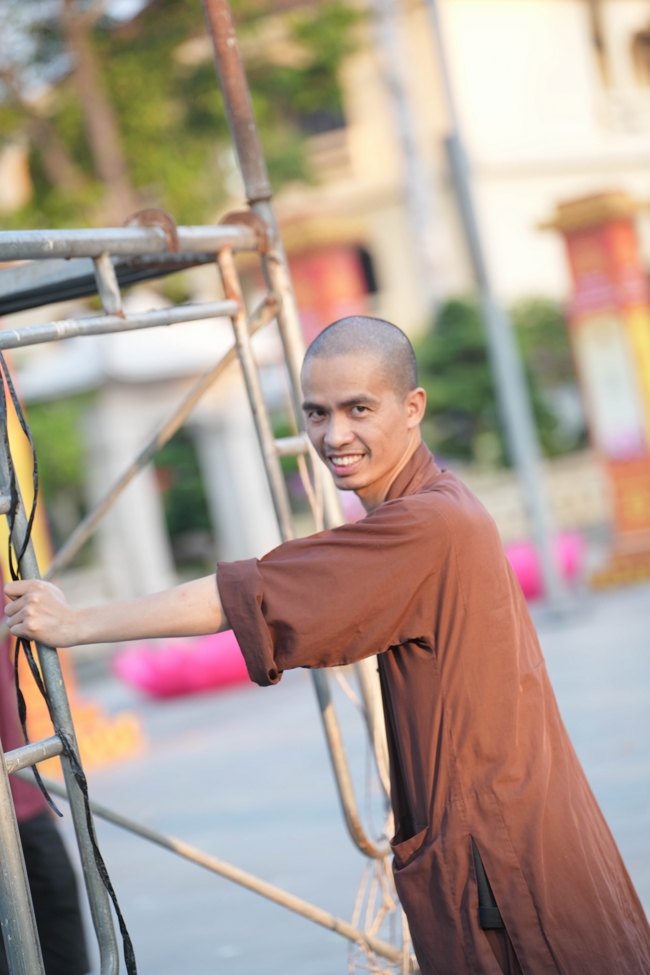 Công tác chuẩn bị đại lễ hoa đăng kỷ niệm đức Phật A-di-đà năm 2026