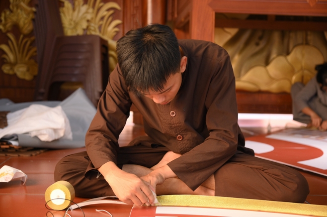 Công tác chuẩn bị đại lễ hoa đăng kỷ niệm đức Phật A-di-đà năm 2026