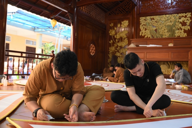 Công tác chuẩn bị đại lễ hoa đăng kỷ niệm đức Phật A-di-đà năm 2026