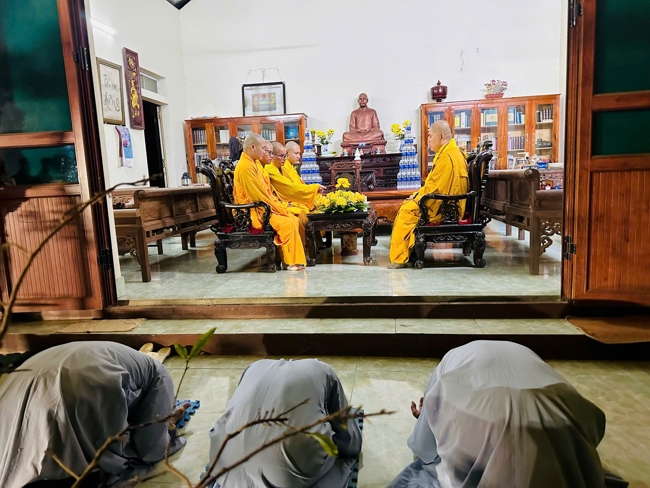 Chùa Đống Cao – Thanh Hóa: Lễ Hoa đăng mừng ngày khánh đản Đức Phật A Di Đà và đón năm mới 2026