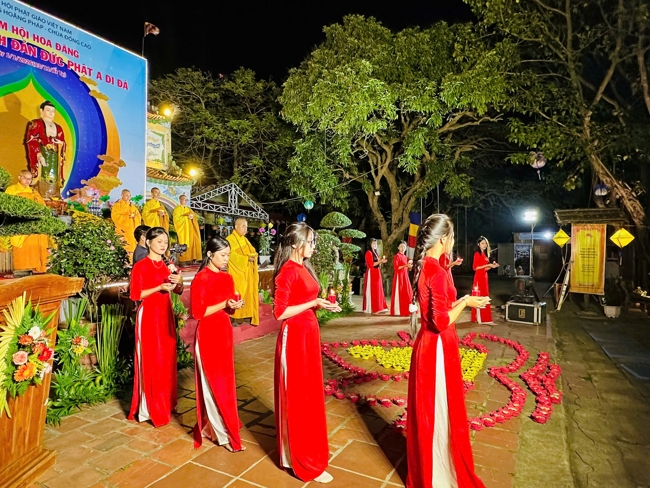 Chùa Đống Cao – Thanh Hóa: Lễ Hoa đăng mừng ngày khánh đản Đức Phật A Di Đà và đón năm mới 2026