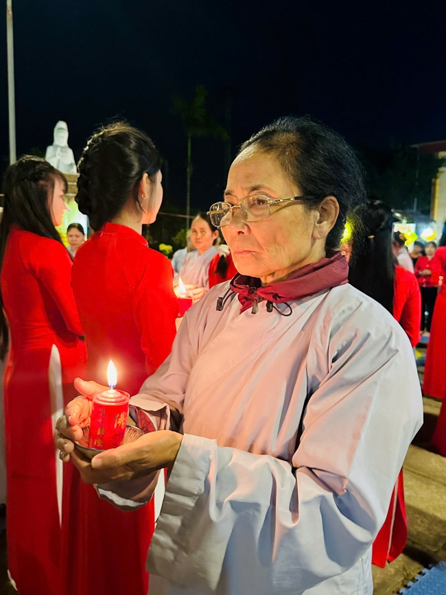 Chùa Đống Cao – Thanh Hóa: Lễ Hoa đăng mừng ngày khánh đản Đức Phật A Di Đà và đón năm mới 2026