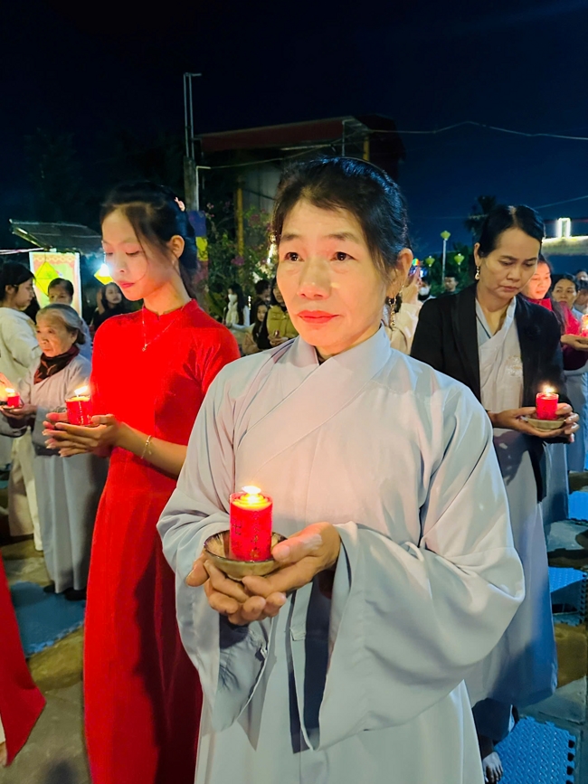 Chùa Đống Cao – Thanh Hóa: Lễ Hoa đăng mừng ngày khánh đản Đức Phật A Di Đà và đón năm mới 2026