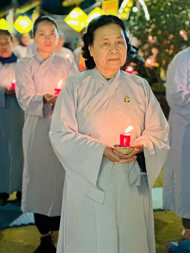 Chùa Đống Cao – Thanh Hóa: Lễ Hoa đăng mừng ngày khánh đản Đức Phật A Di Đà và đón năm mới 2026