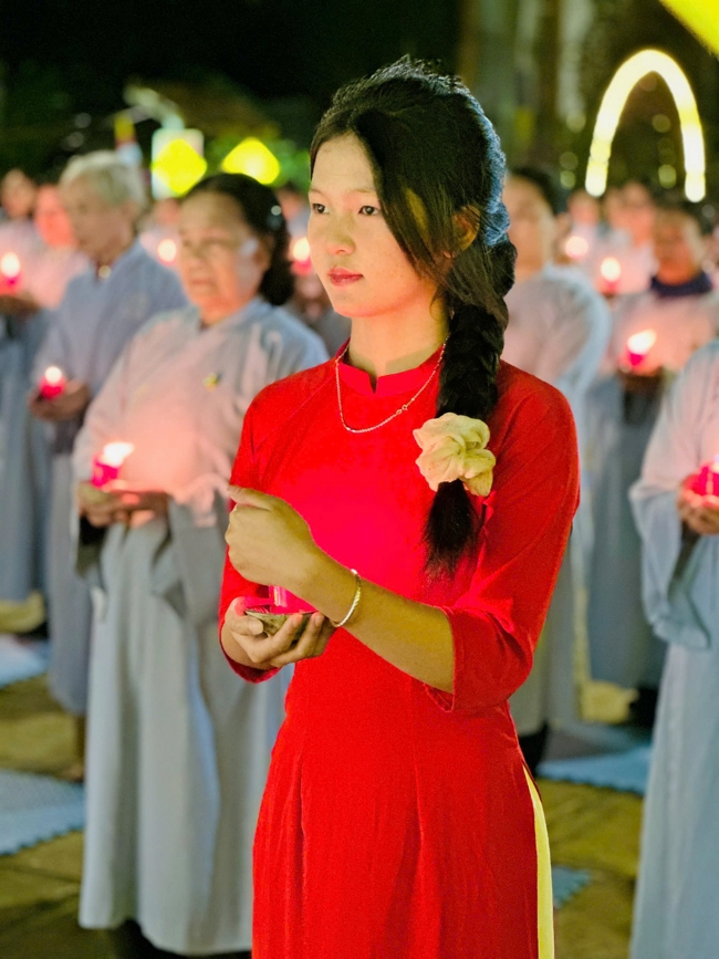 Chùa Đống Cao – Thanh Hóa: Lễ Hoa đăng mừng ngày khánh đản Đức Phật A Di Đà và đón năm mới 2026
