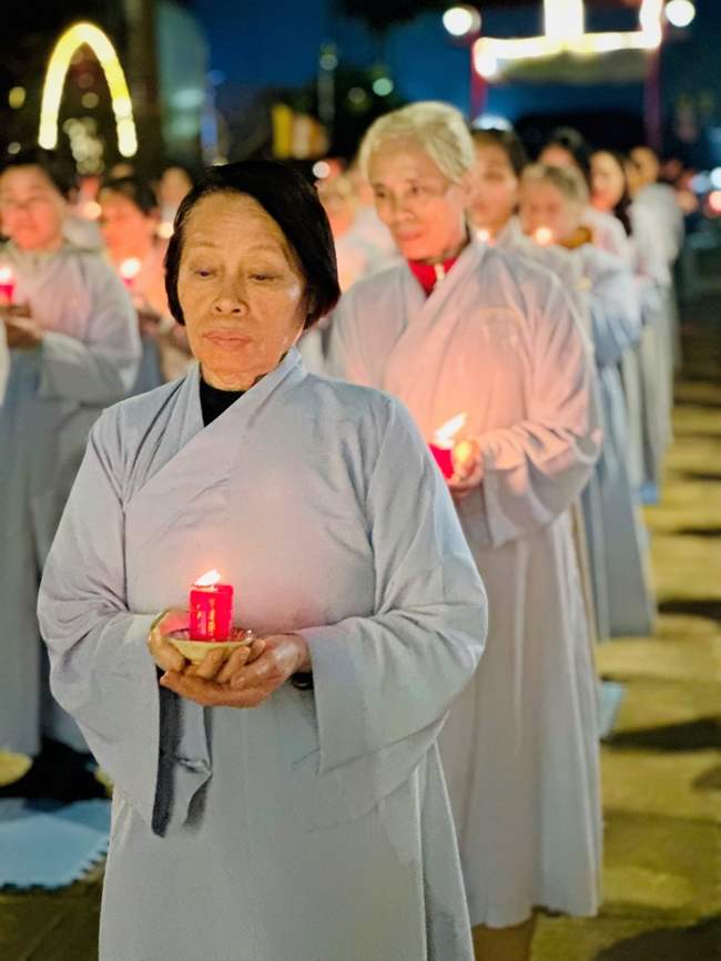 Chùa Đống Cao – Thanh Hóa: Lễ Hoa đăng mừng ngày khánh đản Đức Phật A Di Đà và đón năm mới 2026