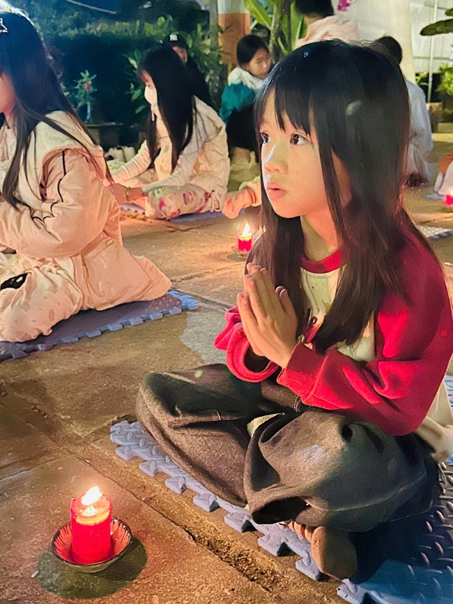 Chùa Đống Cao – Thanh Hóa: Lễ Hoa đăng mừng ngày khánh đản Đức Phật A Di Đà và đón năm mới 2026