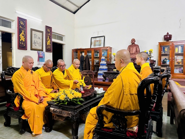 Chùa Đống Cao – Thanh Hóa: Lễ Hoa đăng mừng ngày khánh đản Đức Phật A Di Đà và đón năm mới 2026