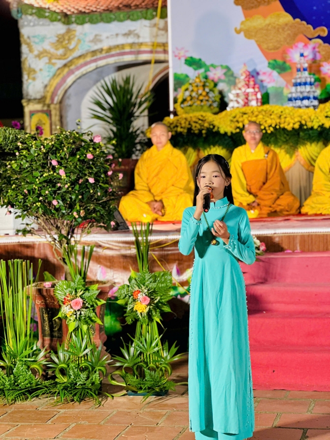 Chùa Đống Cao – Thanh Hóa: Lễ Hoa đăng mừng ngày khánh đản Đức Phật A Di Đà và đón năm mới 2026