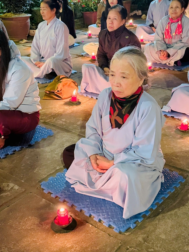 Chùa Đống Cao – Thanh Hóa: Lễ Hoa đăng mừng ngày khánh đản Đức Phật A Di Đà và đón năm mới 2026