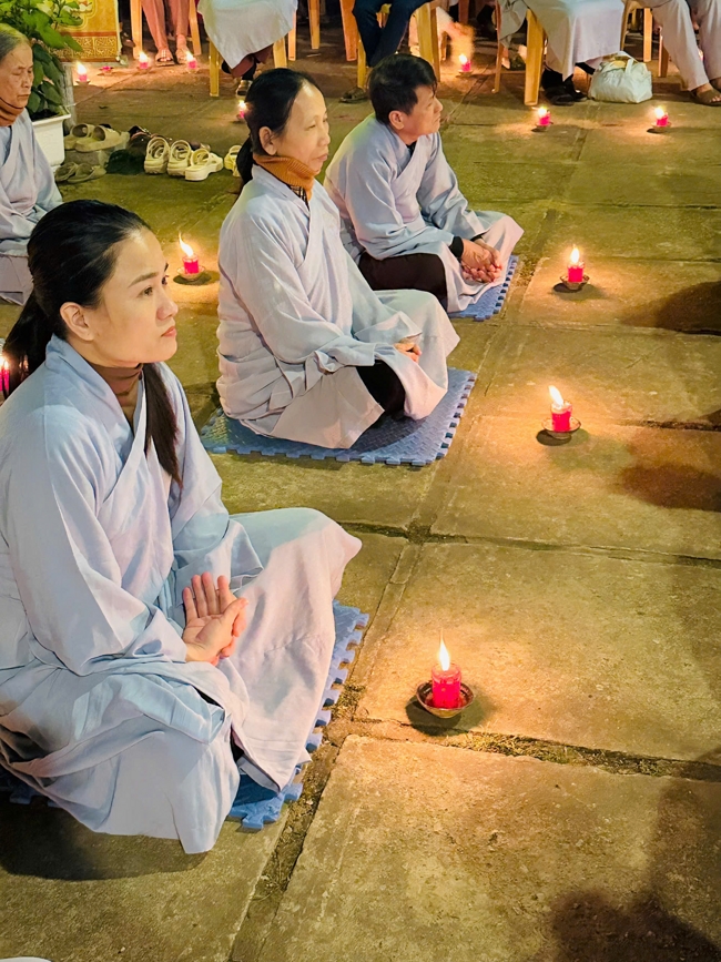 Chùa Đống Cao – Thanh Hóa: Lễ Hoa đăng mừng ngày khánh đản Đức Phật A Di Đà và đón năm mới 2026