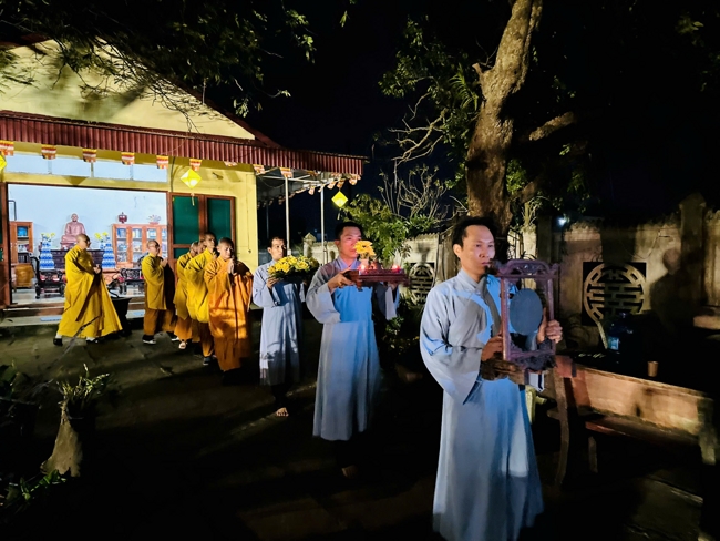 Chùa Đống Cao – Thanh Hóa: Lễ Hoa đăng mừng ngày khánh đản Đức Phật A Di Đà và đón năm mới 2026