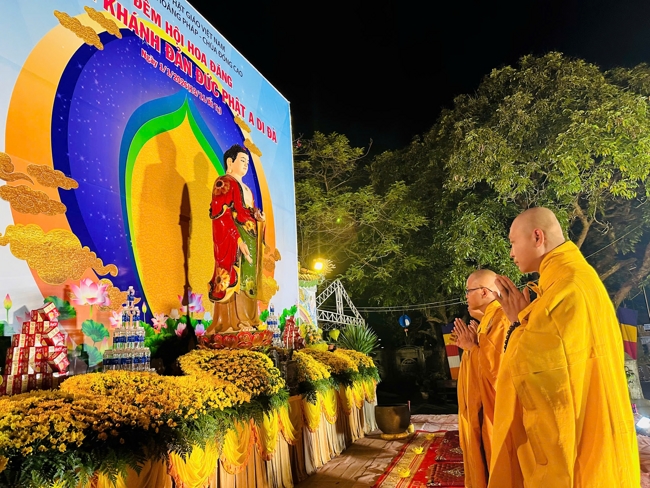 Chùa Đống Cao – Thanh Hóa: Lễ Hoa đăng mừng ngày khánh đản Đức Phật A Di Đà và đón năm mới 2026