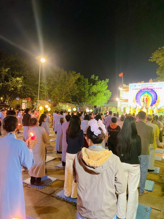 Chùa Đống Cao – Thanh Hóa: Lễ Hoa đăng mừng ngày khánh đản Đức Phật A Di Đà và đón năm mới 2026