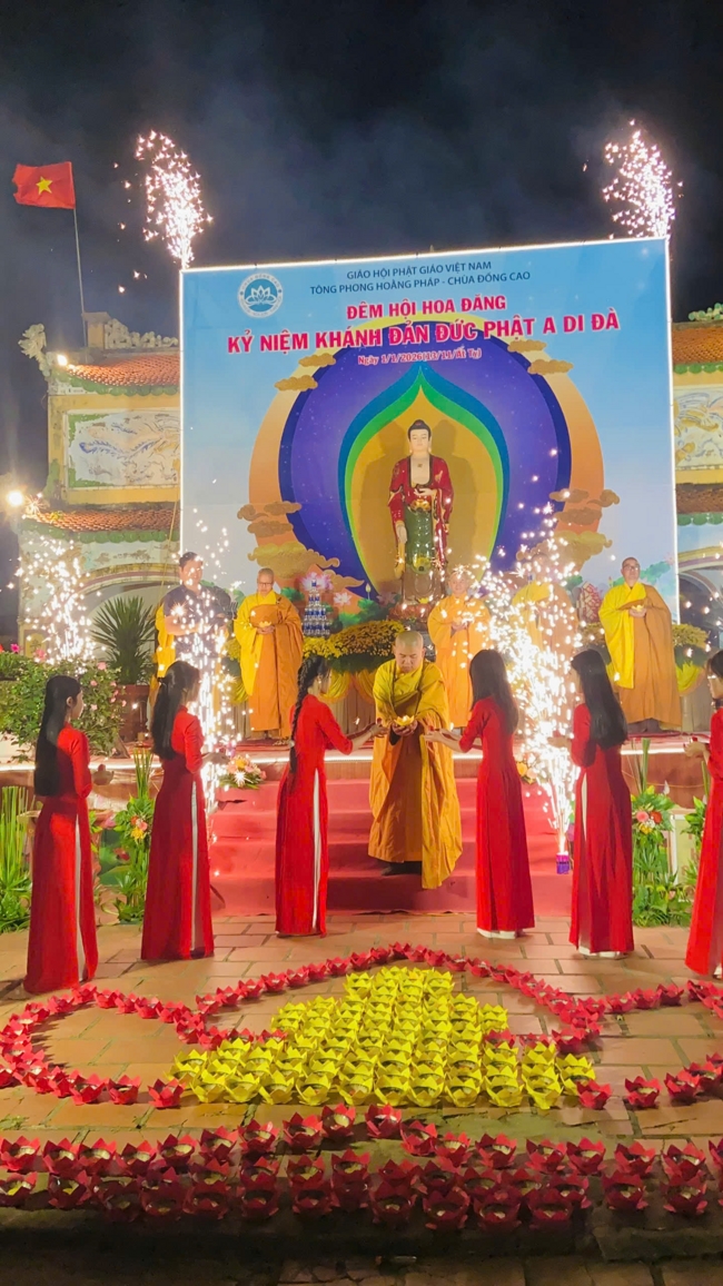 Chùa Đống Cao – Thanh Hóa: Lễ Hoa đăng mừng ngày khánh đản Đức Phật A Di Đà và đón năm mới 2026