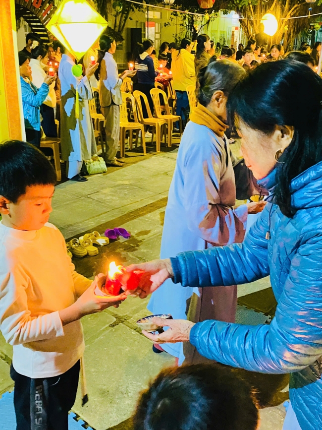 Chùa Đống Cao – Thanh Hóa: Lễ Hoa đăng mừng ngày khánh đản Đức Phật A Di Đà và đón năm mới 2026