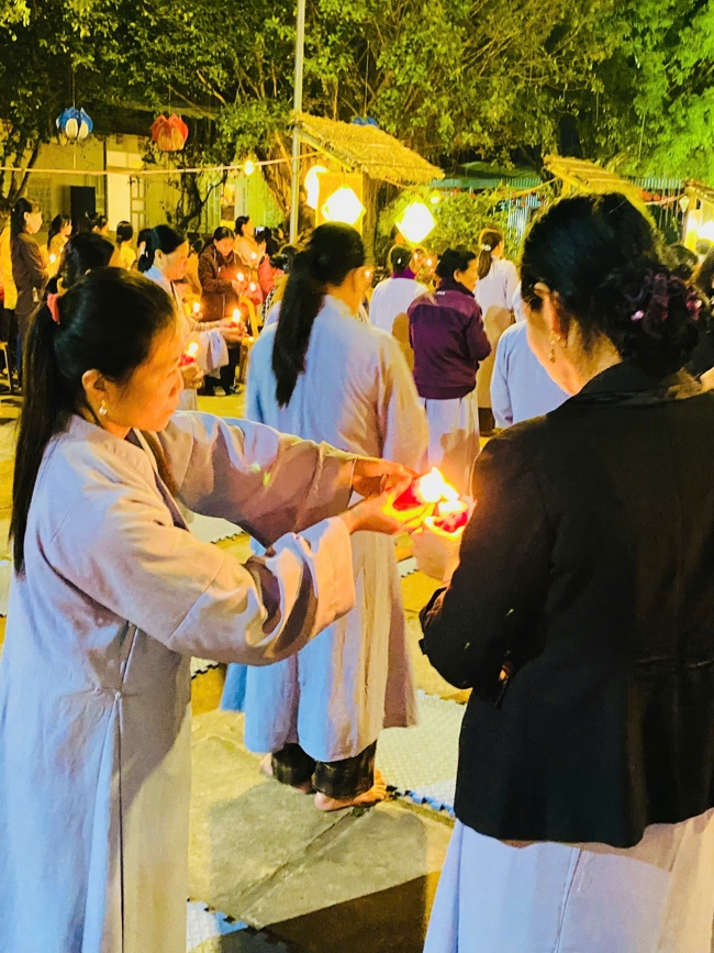 Chùa Đống Cao – Thanh Hóa: Lễ Hoa đăng mừng ngày khánh đản Đức Phật A Di Đà và đón năm mới 2026